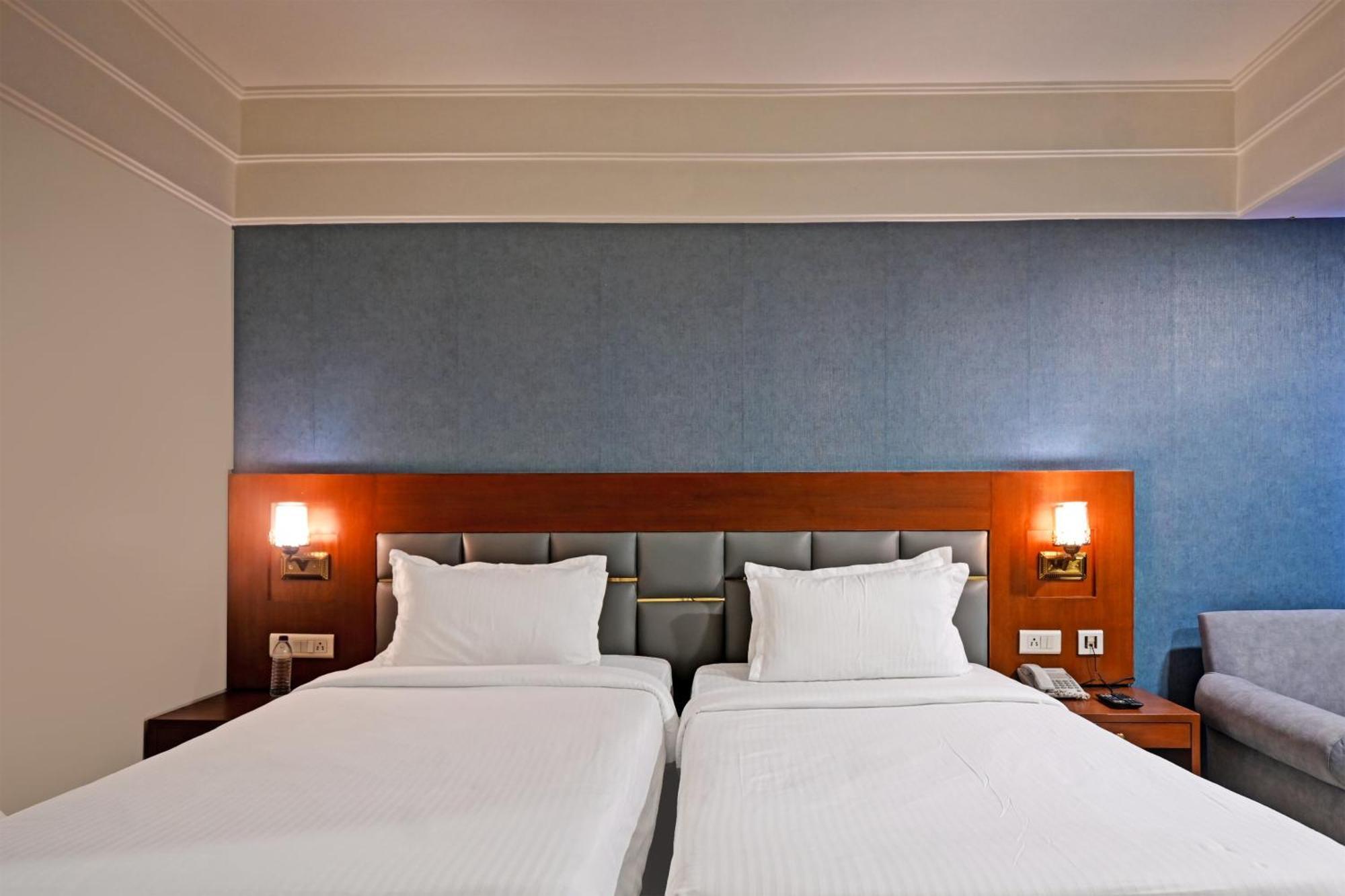 Palette Madhapur Hotell Hyderabad Eksteriør bilde