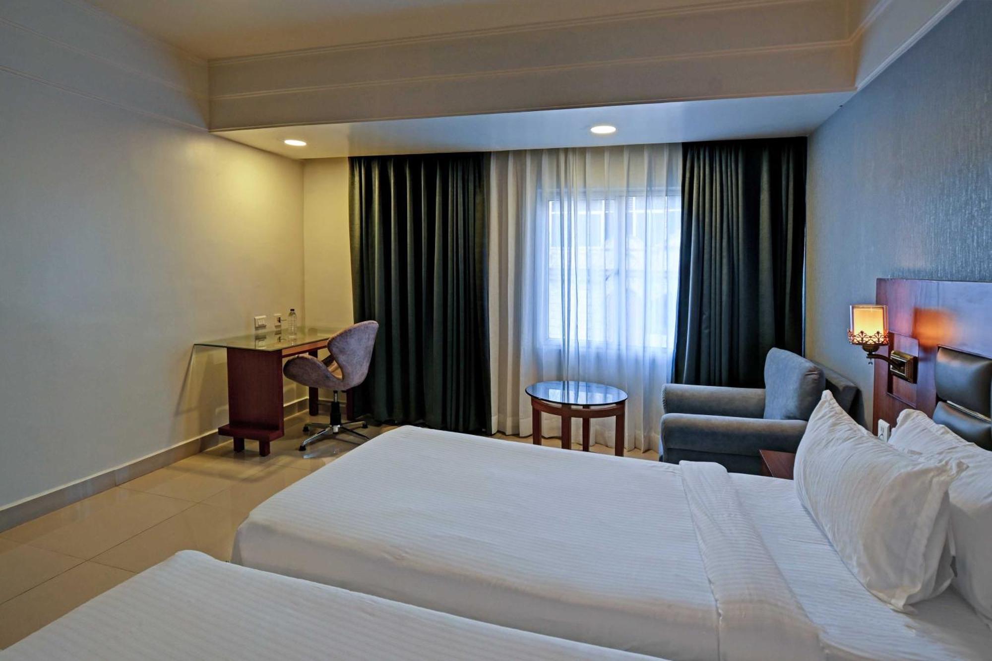 Palette Madhapur Hotell Hyderabad Eksteriør bilde